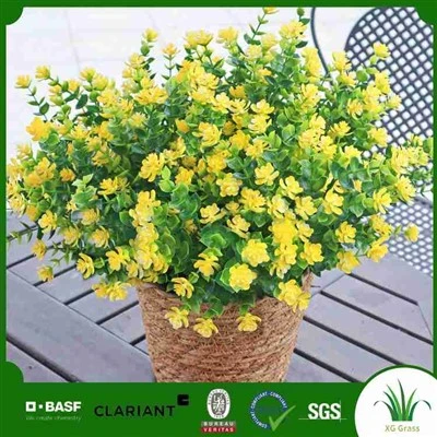 Faux blomster i vase